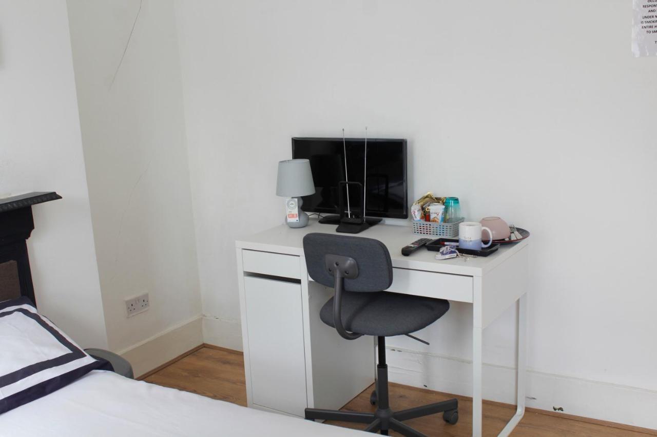 Cozy Rooms Or Apartment In London Townhouse Fast Links To Central Oda fotoğraf